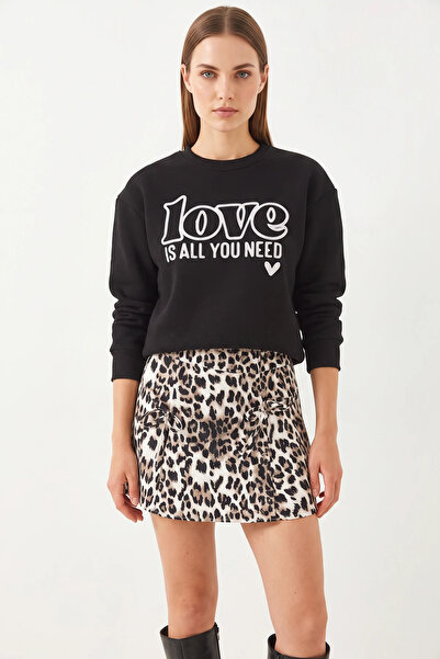 Generic Brand Women's Loose Fit Round Neck Black Sweatshirt