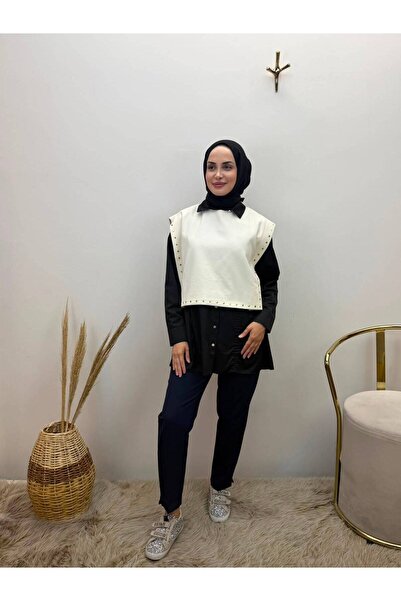jooq Women's Gold Staple Detailed Crew Neck Sleeveless Blouse