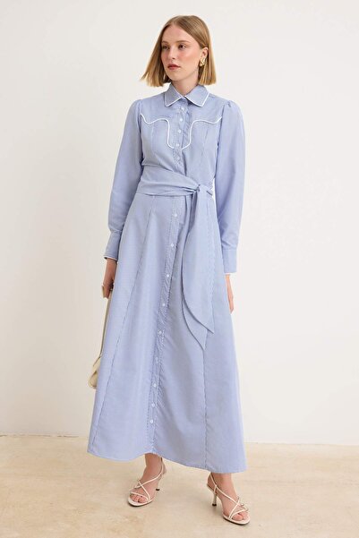 Trendyol Modest Ανοιχτό μπλε ριγέ υφαντό φόρεμα χωρίς επένδυση από τερικό βαμ...