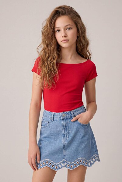 TRENDYOLKIDS Crvena pletena majica sa lađastim izrezom TKDSS26TS00084
