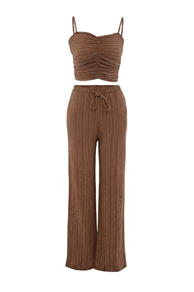 Trendyol Collection طقم شاطئ من البلوز والبنطلون ذو ملمس بني TBESS24AU00076