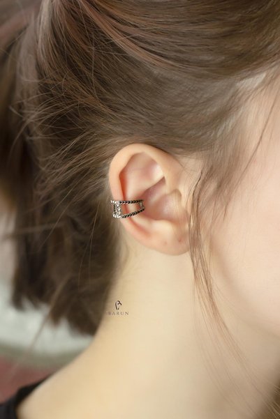 BY BARUN SİLVER Kıkırdak Earcuff 925 Ayar Siyah Zirkon Taşlı Beyaz Silver Sıkıştırmalı Gümüş Kıkırdak Küpe