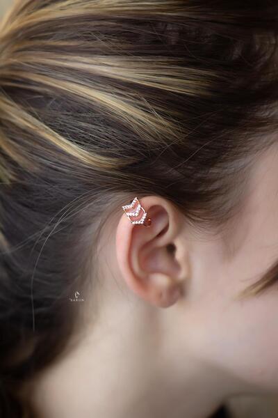 BY BARUN SİLVER Beyaz Taşlı Halka Ok Model 925 Ayar Gümüş Kıkırdak Küpe Earcu...