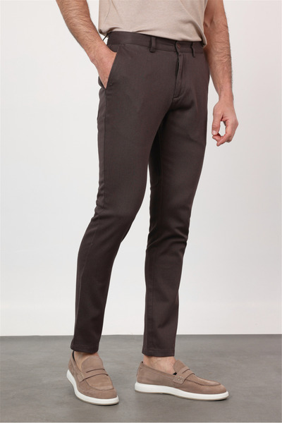 İmza Καφέ παντελόνι τσίνο από βαμβάκι με ίσια μπατζάκια και πλαϊνή τσέπη, σε ...