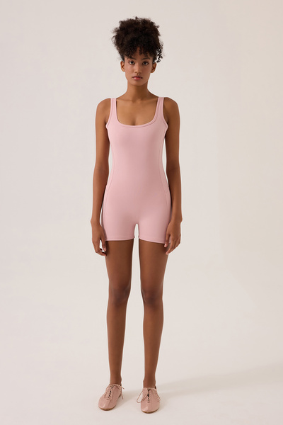 Los Ojos x Ece Pembe Kare Yaka Askılı Kısa Spor Tulum Unitard
