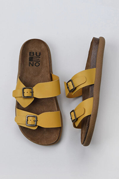 Bueno Shoes شبشب مسطح من الجلد الأصفر للرجال 01mu4725