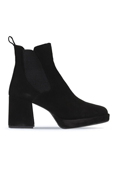 Bueno Shoes Черни велурени дамски ботуши на ток 01wv8100