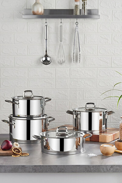 COOKWARE SET OF 4