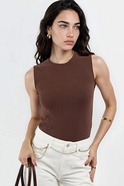 Hiccup Busem Crew Neck Sleeveless Basic Blouse