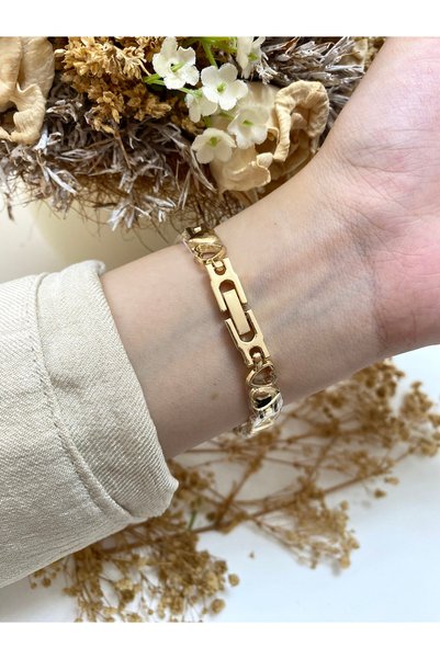 Mazzy ساعة يد نسائية من Minimal Pinterest Kalpli Charm Gold بقرص أحمر داكن