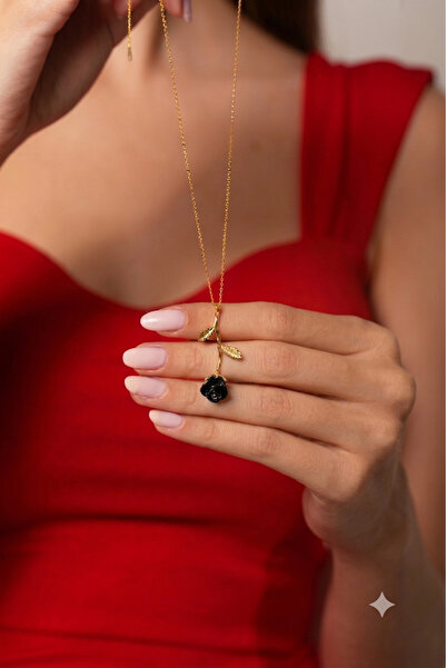 Sahira Jewelry Gül Motifli Siyah Taşlı 14 K Altın Kaplama Kadın Kolye