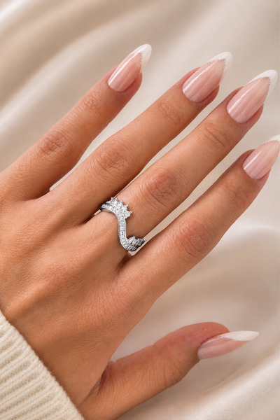 New Season Queen Crown Design Model Adjustable Women's Steel Ring with Zircon Gemstone