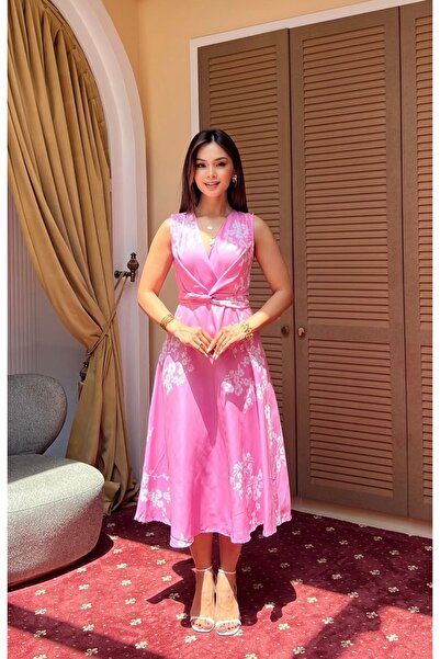 Moda Banuş Rochie roz de lungime midi pentru femei