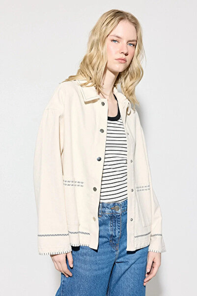 Gusto Embroidered Canvas Denim Jacket - Ecru
