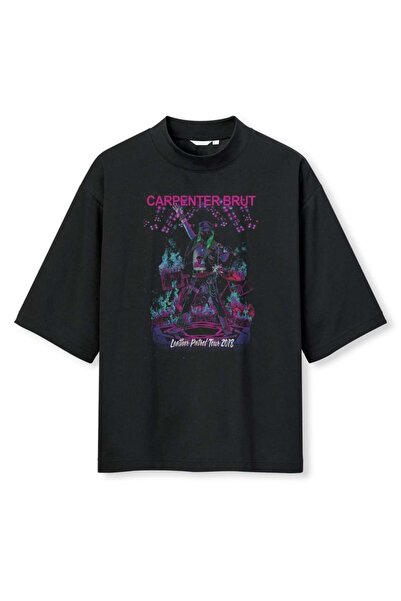buzagi tasarım ürünleri Carpenter Brut Digital Print Oversize Black Unisex T-...