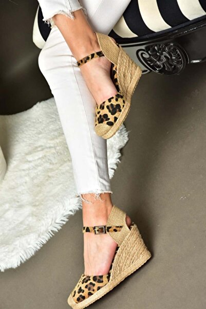 Fox Shoes P241612017 Leopar Hasır Dolgu Topuklu Kadın Ayakkabı