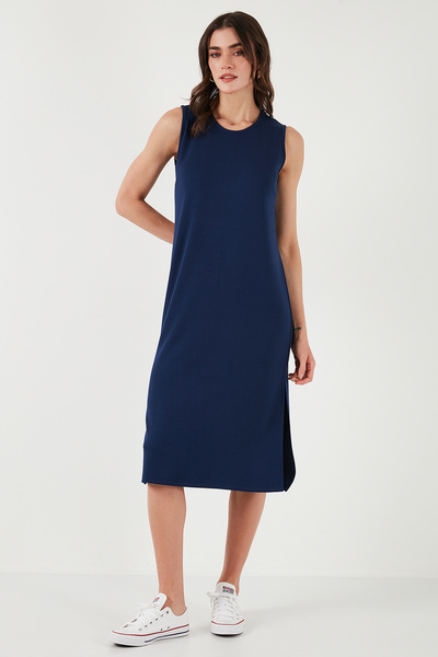 Lela Regular Fit Bisiklet Yaka Yırtmaç Detaylı Basic Midi Elbise ELBİSE 5866160