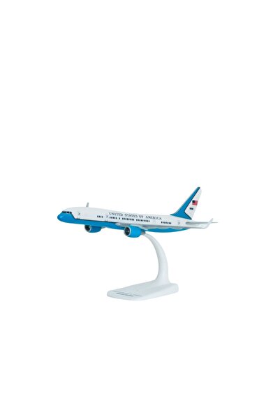 PPC Holland B757-200 airplane model, USA, scale 1:200,