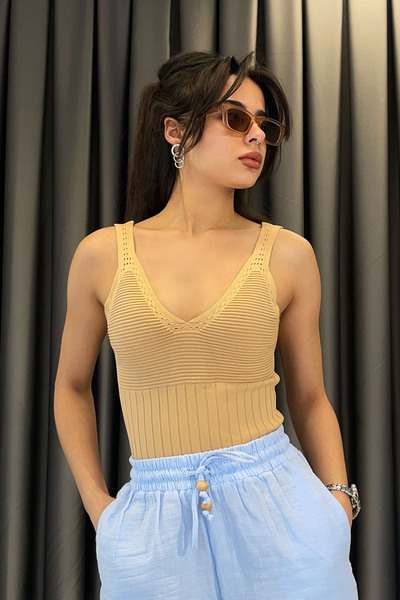 Qu Style Fitiili V Yaka Atlet - Camel CAMEL
