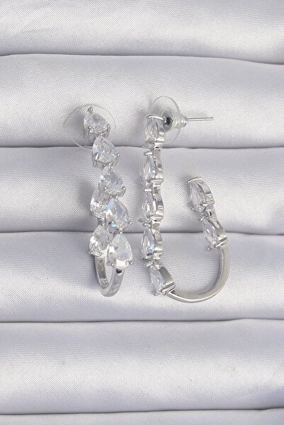 Inure Jewelry أقراط نحاسية فضية اللون بتصميم قطرة من حجر الزركون