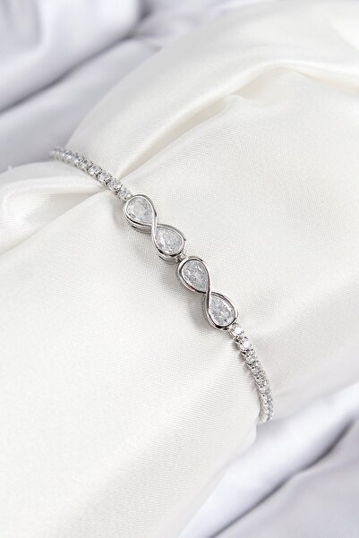 Inure Jewelry سوار نسائي من النحاس والزركون بحجر إنفينيتي موديل فضي اللون