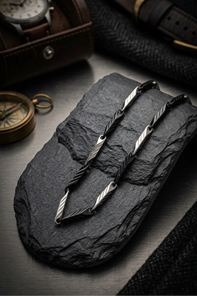 Begondio Handcrafted Stainless Steel Chain Men's Necklace