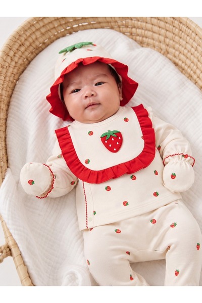 Hülya's MIND Strawberry Patterned Newborn Baby Girl 5-Piece Set Hospital Release