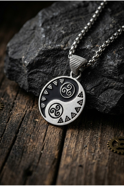 Begondio Handcrafted Stainless Steel Chain Men's Necklace