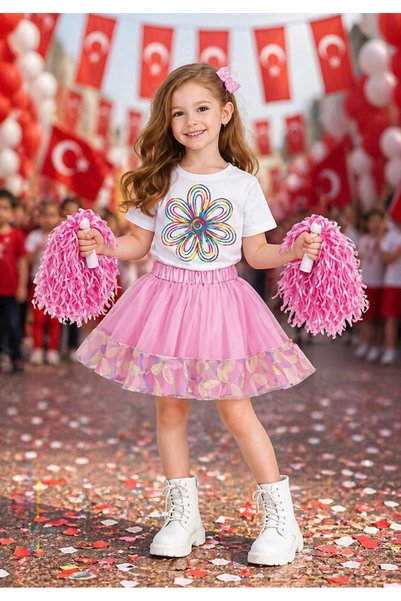 HER ŞEY NOTA www.herseynota.com Set pentru fete: fustă roz din tul și tricou ...