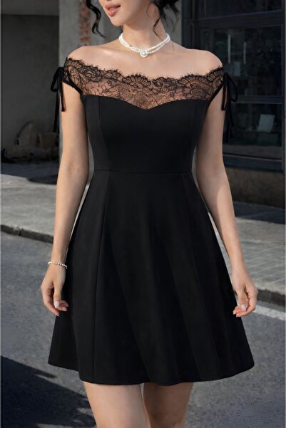 Wear Up Γυναικείο φόρεμα Madonna με δαντέλα και κοντό κρεπ Janjan