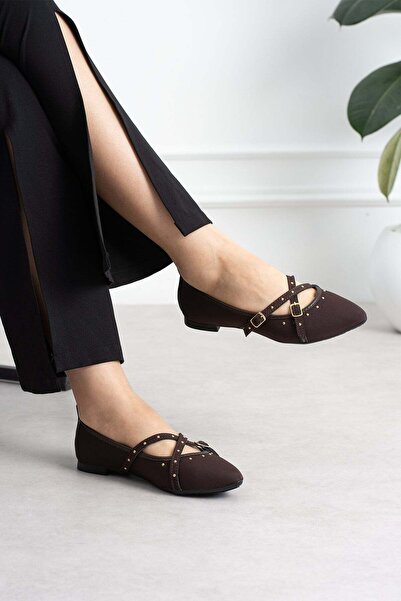 ShoeTek Avsa Γυναικεία Μπαλαρίνα Καφέ Σατέν με Σταυρωτά Λουράκια και Καρφίτσα