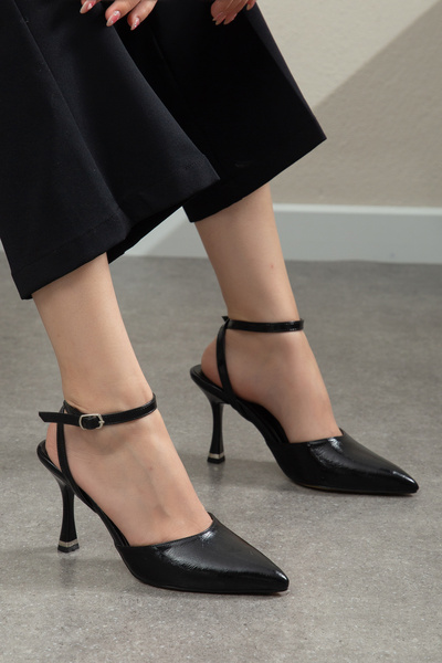 M Miss dark moda Κομψό γυναικείο στιλέτο με λεπτή μύτη, λουστρίνι με ρυτίδες,...