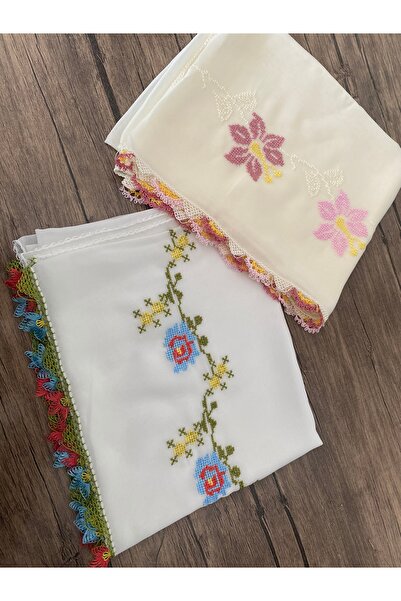 EL YAPIMI Üzeri Kaneviçe işlemeli iğne oyası namaz örtüsü