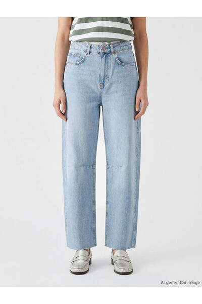 LC Waikiki بنطلون جينز نسائي من Barrel Fit