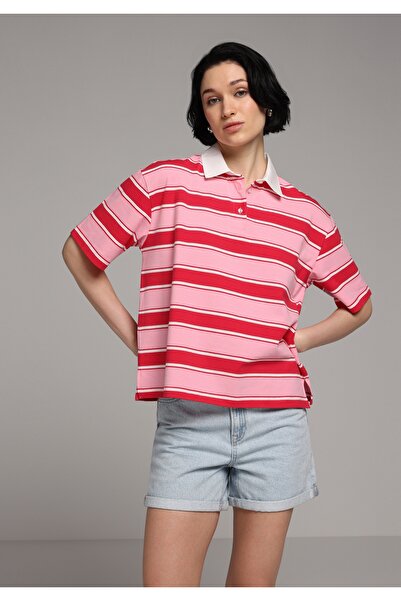 Colin's شورت جينز نسائي مستقيم بخصر مرتفع من Mom Fit بلون نيلي مبيض