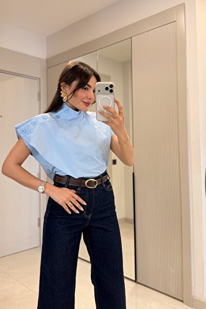 Gizem Ecemiş Verona Mavi Dik Yaka Poplin Gömlek