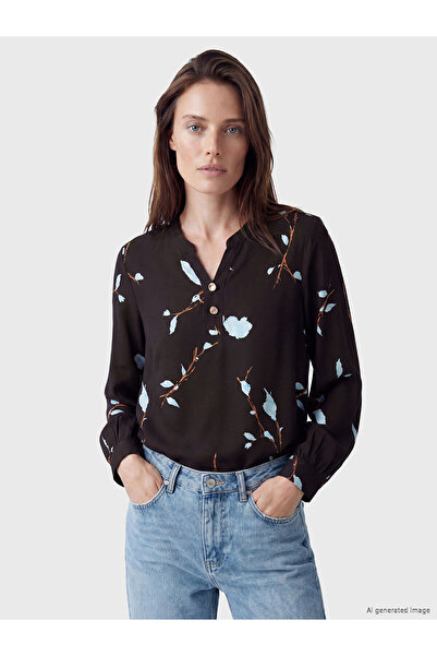 LC Waikiki Peak New Season Cropped Collar Patterned Blouse