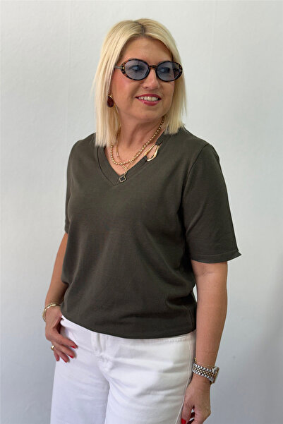 By Esra Celkan Khaki V-Neck Slim Knitwear with Accessories