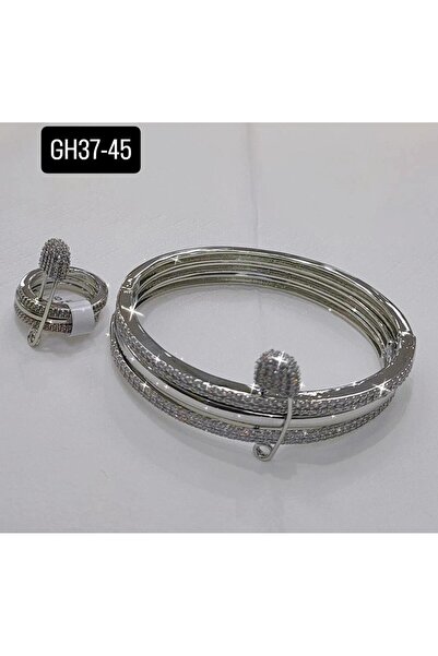 Generic Crystal Embellished Bracelet and Ring Set