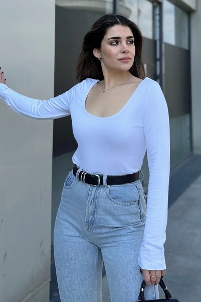 Pasaklı Giyim Women's White Front and Back Deep Low-Cut Collar Long Sleeve Cotton Combed Cotton Blouse 3580165
