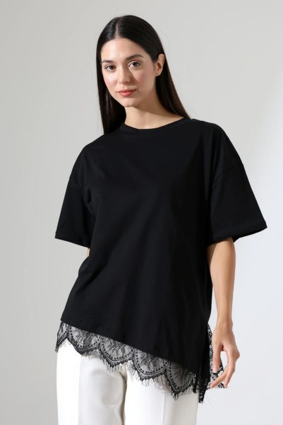 ubmbutik Kadın Tişört - Eteği Asimetrik ve Dantelli Oversize Tshirt
