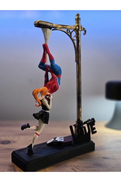 Pilovestik Mary Jane ve Örümcek Adam Sokak Lambası Figürü ,Işıklı figür
