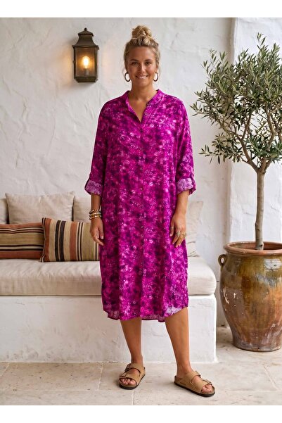 Chiccy Fuchsia haljina sa visokim ovratnikom, dugim rukavima, uzorkom, kopčan...
