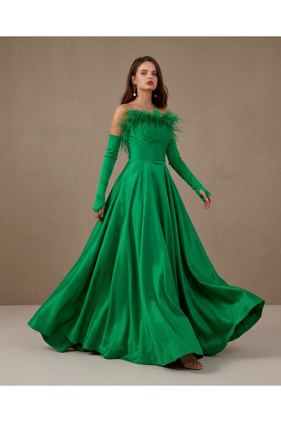 NO BRAND Vrn-Drs-014 |   Luxury Emerald Green Feathered Gown Evening Dress
