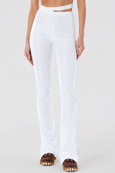 Nike Pantaloni de damă X Slim Fit. Pantaloni de trening pentru femei, albi.