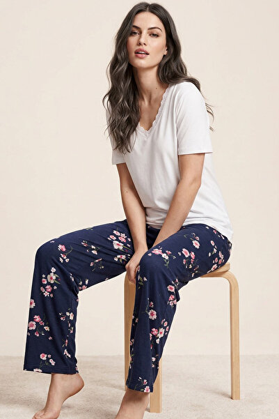 Siyah İnci ecru, bleumarin, dantelă cu imprimeu floral, costum de pijama tric...