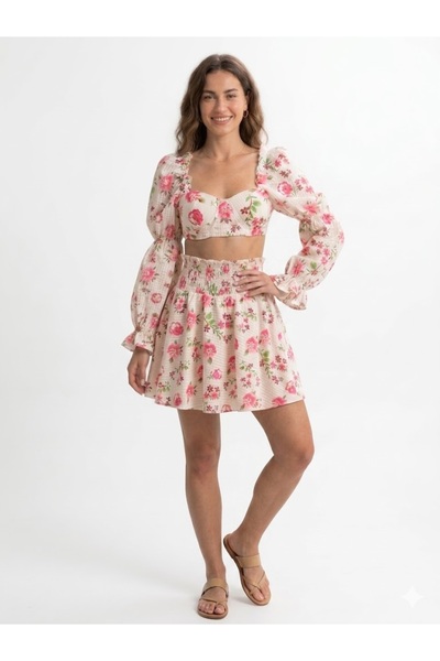 codemark Çiçek Desenli Balon Kol Crop Top ve Mini Şort Etek Takımı