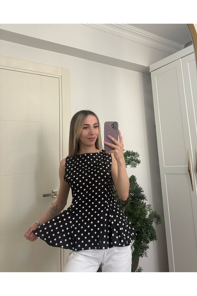 noura boutique Puantiyeli Volan Detaylı Bluz