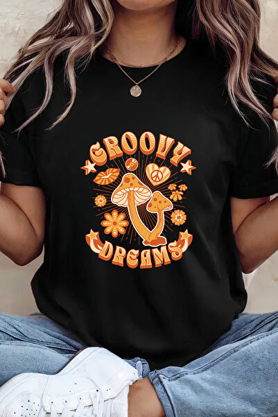 Sarah's Boutique Women's T-shirt – 100% cotton – Groovy Dreams