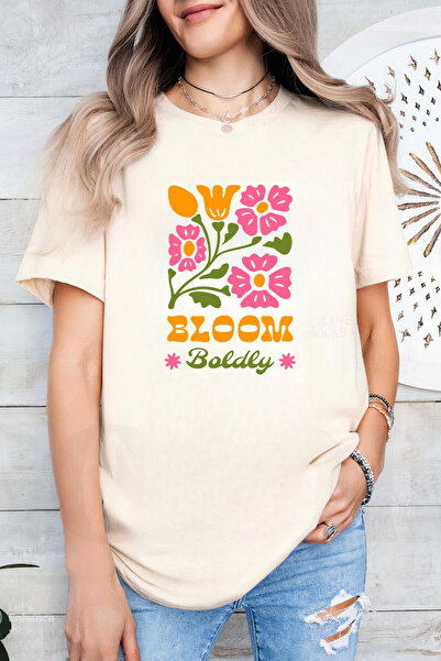 Sarah's Boutique Women's T-shirt – 100% cotton – Bloom Boldly